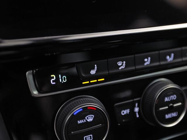 Volkswagen GOLF 2.0 TSI GTI Performance 245Pk Automaat (VIRTUAL COCKPIT, APPLE CARPLAY, GROOT NAVI, MODE KNOP, DYNAUDIO, CAMERA, STOELVERWARMING, ADAPTIVE CRUISE, DODEHOEK DETECTOR, NIEUWSTAAT)