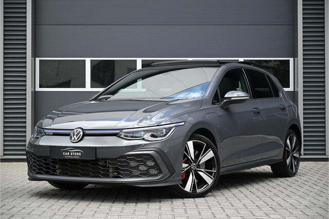 Volkswagen GOLF 1.4 GTE 245 PK / PANO / LEDER / MEMORY / CAMERA / STOELVENTILATIE / SFEERVERLICHTING / BLIND SPOT / 18"