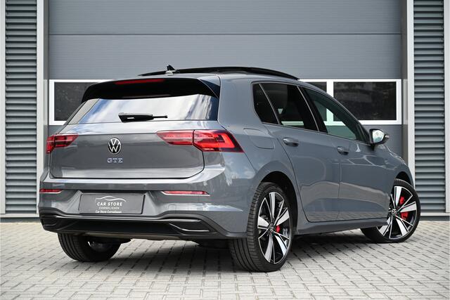 Volkswagen GOLF 1.4 GTE 245 PK / PANO / LEDER / MEMORY / CAMERA / STOELVENTILATIE / SFEERVERLICHTING / BLIND SPOT / 18"