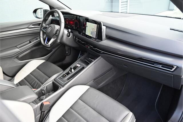 Volkswagen GOLF 1.4 GTE 245 PK / PANO / LEDER / MEMORY / CAMERA / STOELVENTILATIE / SFEERVERLICHTING / BLIND SPOT / 18"