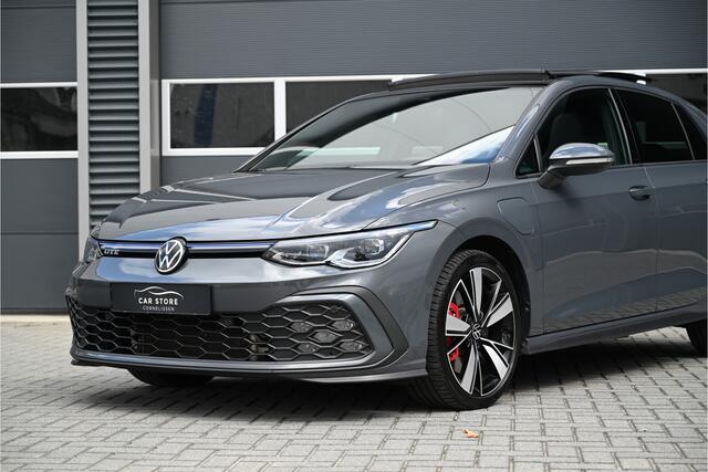 Volkswagen GOLF 1.4 GTE 245 PK / PANO / LEDER / MEMORY / CAMERA / STOELVENTILATIE / SFEERVERLICHTING / BLIND SPOT / 18"