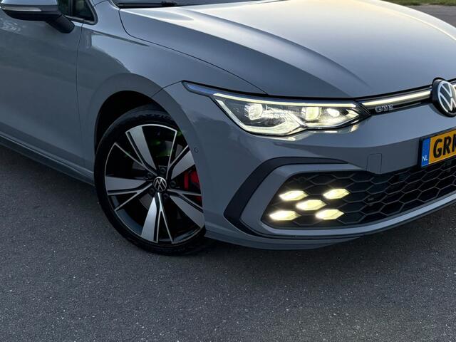 Volkswagen GOLF GTE 1.4 eHybrid PANO IQ Lights Carplay