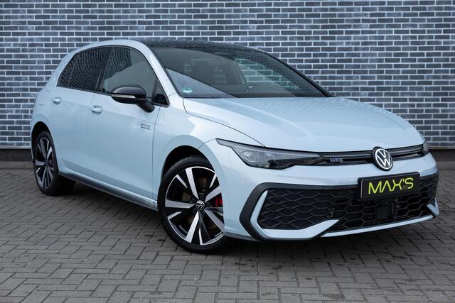 Volkswagen GOLF 1.5 eHybrid GTE | Plug-in Hybrid (PHEV) | Panoramadak | Head-up Display | Black Style pakket | Achteruitrijcamera | Parkeersensoren | Matrix iQ LED Koplampen | Lichtmetalen Velgen 18 inch | Navigatie | Apple Carplay | Android Auto