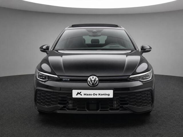 Volkswagen GOLF 1.5 272pk DSG eHybrid GTE · Panoramadak · 360 Camera · Apple/Android Car Play · Navigatie · Stoelverwarming · 18'' Inch · Garantie t/m 26-11-2030 of 100.000km