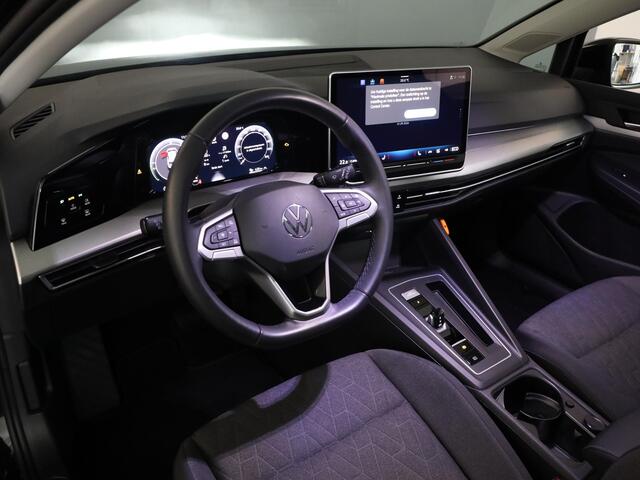 Volkswagen GOLF 1.5 eHybrid Life Edition 204 pk Automaat (DSG) | Verlengde garantie | Navigatie via App | Panoramadak | Parkeersensoren (Park assist) | Achteruitrijcamera | Autom. airco (3 zones) |
