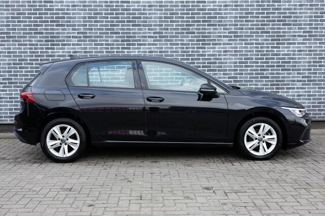 Volkswagen GOLF 1.0 eTSI DSG Life | Navigatie Discover Media | Apple Carplay | Android Auto | LED Koplampen | Cruise Control Adaptief | Climate Control | Lichtmetalen Velgen