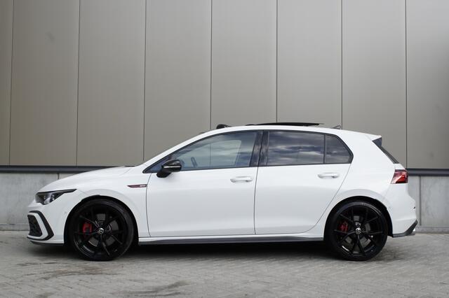 Volkswagen GOLF 2.0 TSI GTI | Pano | H&K | Stoelverwarming/verkoeling | Black Pack | Dodehoek | Leder |