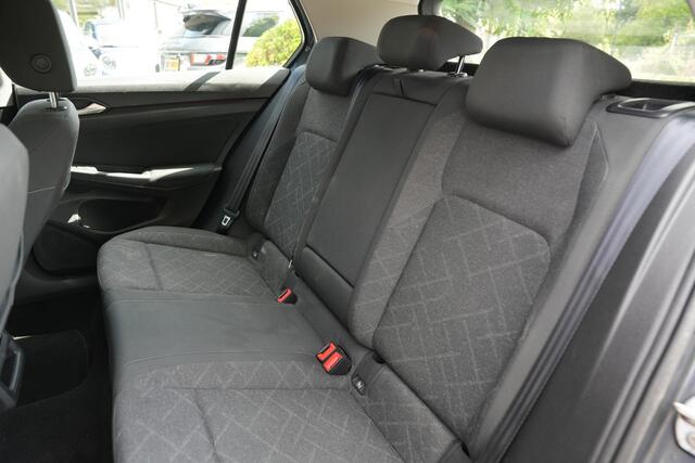 Volkswagen GOLF 1.5 eTSI 150PK DSG Life Business