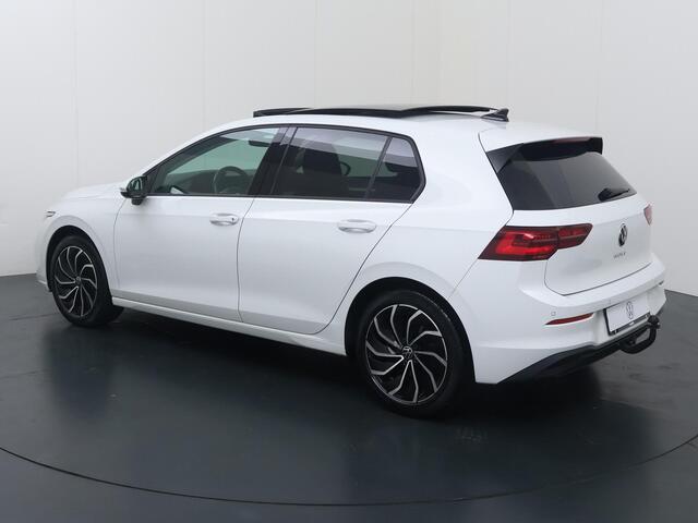 Volkswagen GOLF 1.5 TSI Highline | 150 PK | Stoel- & stuurverwarming | Adaptive cruise control | Keyless | Climate control | LED verlichting |