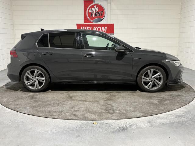 Volkswagen GOLF 1.5 eTSI R-Line, Automaat, Zeer compleet, 17 inch, Cruise, Clima, Digitaal dash, Parkeersensoren, Led, Prachtige uitvoering, Apple en Android we connect