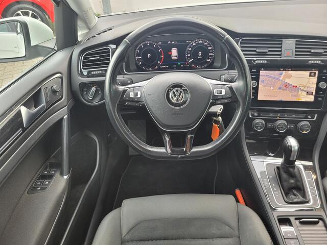 Volkswagen GOLF Variant 1.5 TSI Highline | Automaat | Adaptieve Cruise Control | Digital Cockpit | Navigatie | 17" Velgen