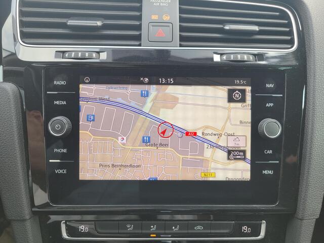 Volkswagen GOLF Variant 1.5 TSI Highline | Automaat | Adaptieve Cruise Control | Digital Cockpit | Navigatie | 17" Velgen