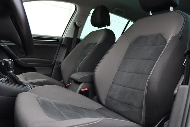 Volkswagen GOLF 1.0 TSI Highline 115pk DSG7