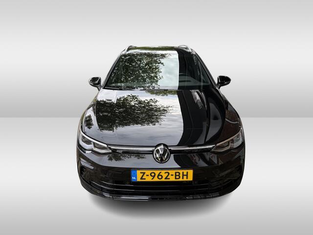 Volkswagen GOLF Variant 1.5 eTSI R-Line Business | headup display | wegklapbare trekhaak | stuurverwarming | stoelverwarming |