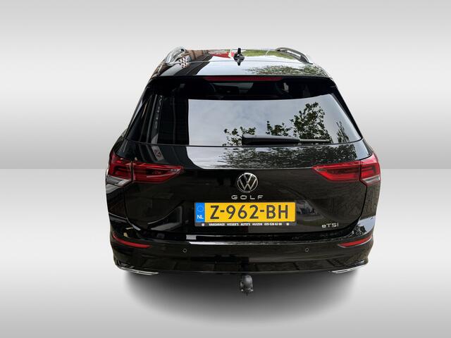 Volkswagen GOLF Variant 1.5 eTSI R-Line Business | headup display | wegklapbare trekhaak | stuurverwarming | stoelverwarming |