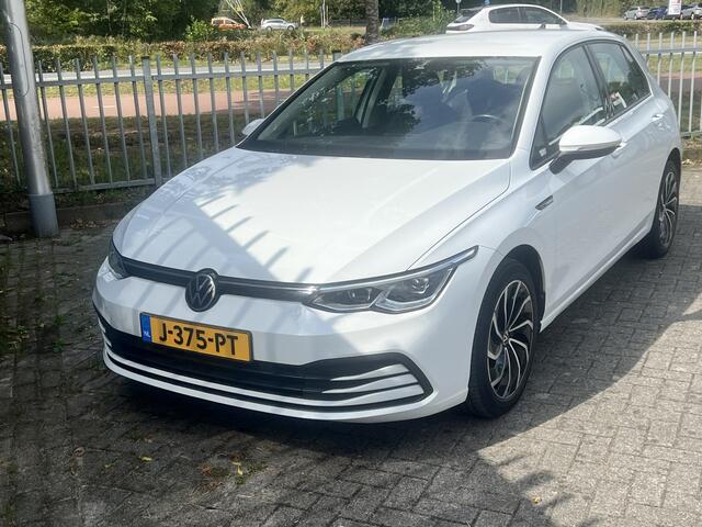 Volkswagen GOLF 1.5 130pk TSI Life Navigatie