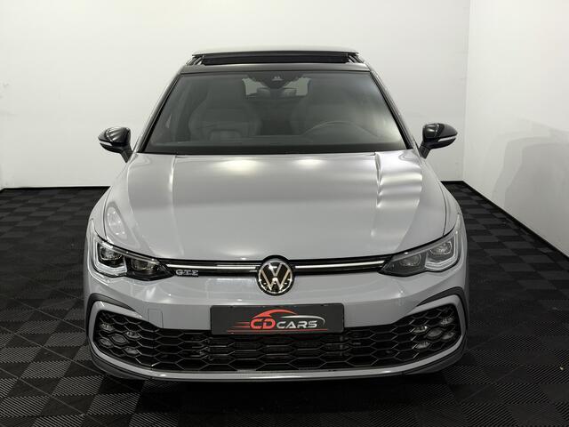 Volkswagen GOLF 1.4 eHybrid GTE Panoramadak, Camera, Navi, Stoelverwarming, Cruise control adaptief, Keyless start, Rijstrook correctie