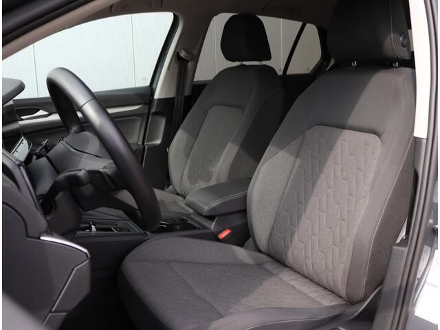 Volkswagen GOLF 1.5 eTSI Life Edition | Facelift | Head-up | Winter pakket