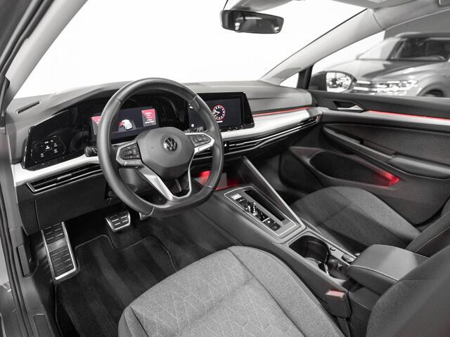Volkswagen GOLF 1.0 eTSI Life Pano ACC Stoelv