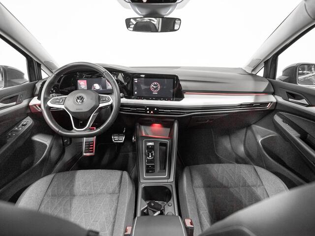 Volkswagen GOLF 1.0 eTSI Life Pano ACC Stoelv
