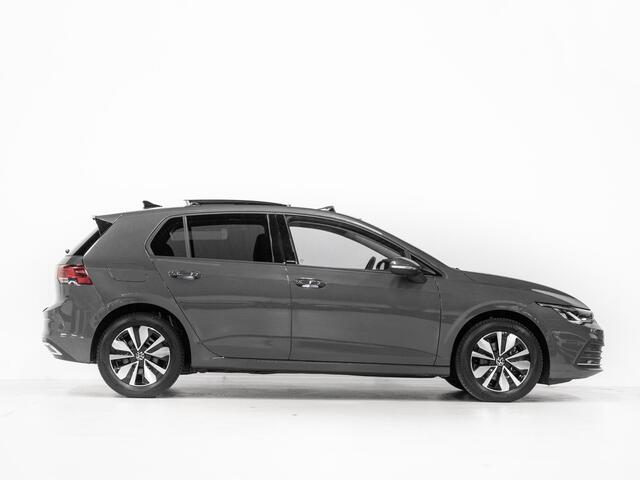 Volkswagen GOLF 1.0 eTSI Life Pano ACC Stoelv