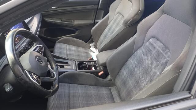 Volkswagen GOLF 8 2.0 TDI GTD