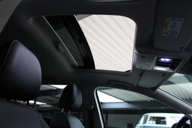 Volkswagen GOLF 1.5 eTSI DSG Energy Edition Panoramadak | Navigatie | Harman Kardon Audio | Fabrieksgarantie
