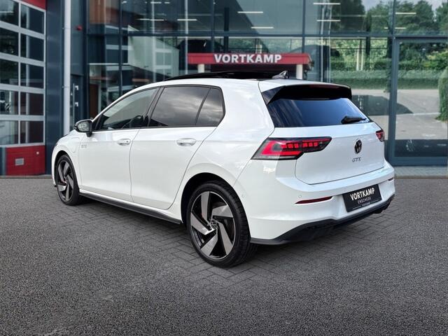 Volkswagen GOLF 1.5 TSI EHYBRID GTE 272PK PANO-DAK/TREKHAAK/LEDER/IQ-LIGHTS/HUD/