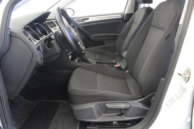 Volkswagen GOLF 1.0 TSI Trendline