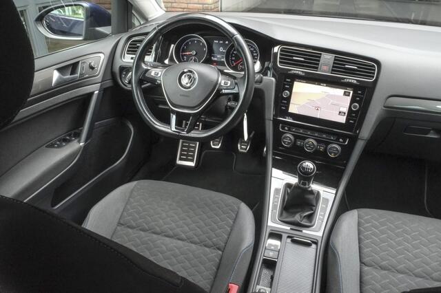 Volkswagen GOLF Variant 1.0 TSI Join | Navigatie | Carplay | Stoelverwarming