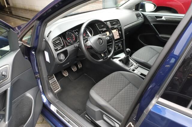 Volkswagen GOLF Variant 1.0 TSI Join | Navigatie | Carplay | Stoelverwarming