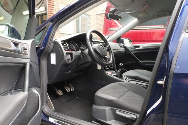 Volkswagen GOLF Variant 1.0 TSI Join | Navigatie | Carplay | Stoelverwarming