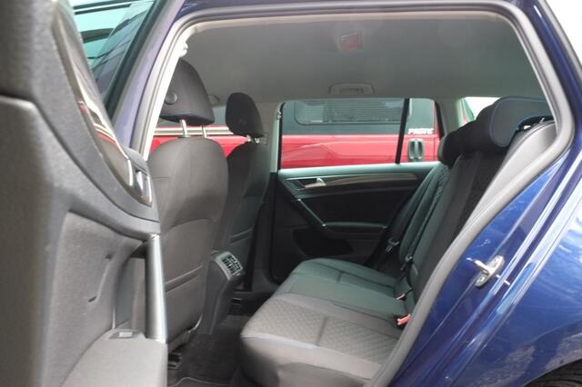 Volkswagen GOLF Variant 1.0 TSI Join | Navigatie | Carplay | Stoelverwarming