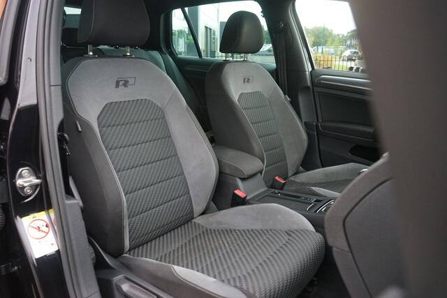 Volkswagen GOLF 1.5 TSI R-line DSG 150PK Virtual ACC Blindspot DAB Carplay