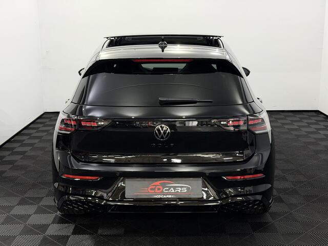 Volkswagen GOLF 1.5 TSI R-Line Edition Panoramadak, 360 Camera, Apple carplay, Winterpakket, Rijstrook correctie, Cruise control adaptief, 18 Inch velgen, 2 jaar garantie