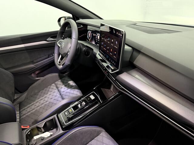 Volkswagen GOLF 1.5 TSI R-Line Edition Panoramadak, 360 Camera, Apple carplay, Winterpakket, Rijstrook correctie, Cruise control adaptief, 18 Inch velgen, 2 jaar garantie