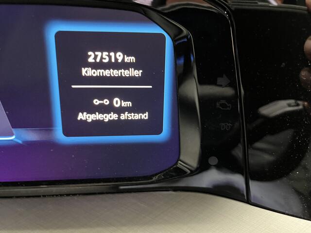 Volkswagen GOLF 1.5 eTSI Life / AUTOMAAT/ ADAPTIVE CRUISE/ APP-CONNECT/ PARK.SENSOREN V+A/ STUUR+STOELVERWARM./ HEAD-UP/ DIGITAL DASH/ NAVI/ DAB/ CLIMA