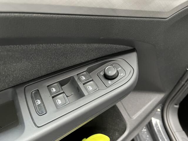 Volkswagen GOLF 1.5 eTSI Life / AUTOMAAT/ ADAPTIVE CRUISE/ APP-CONNECT/ PARK.SENSOREN V+A/ STUUR+STOELVERWARM./ HEAD-UP/ DIGITAL DASH/ NAVI/ DAB/ CLIMA