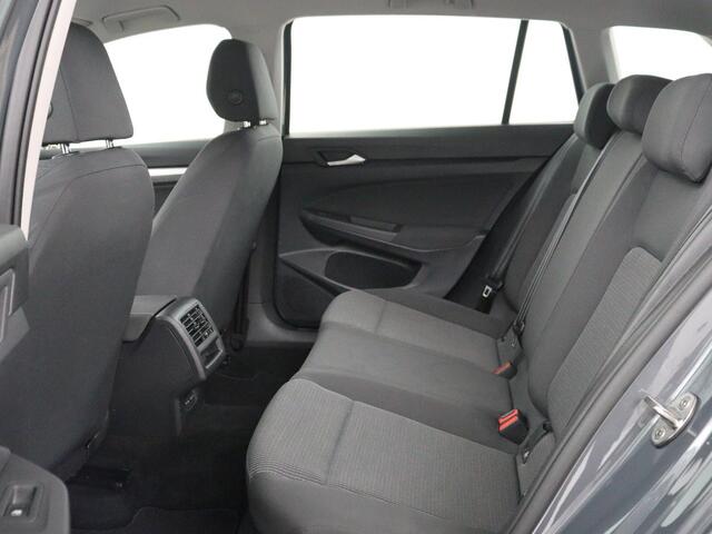 Volkswagen GOLF Variant 1.0 TSI Golf | Adaptive cruise | Bluetooth | Virtueel dashboard | Climate control | Park assist | Trekhaak | 17" velgen