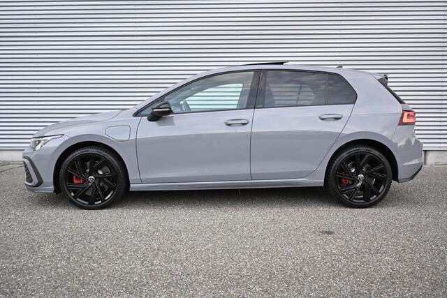 Volkswagen GOLF 1.4 eHybrid GTE Black Style | IQ-Light | Head-Up | Trekhaak | Apple-Carplay |