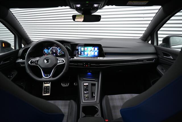 Volkswagen GOLF 1.4 eHybrid GTE Black Style | IQ-Light | Head-Up | Trekhaak | Apple-Carplay |