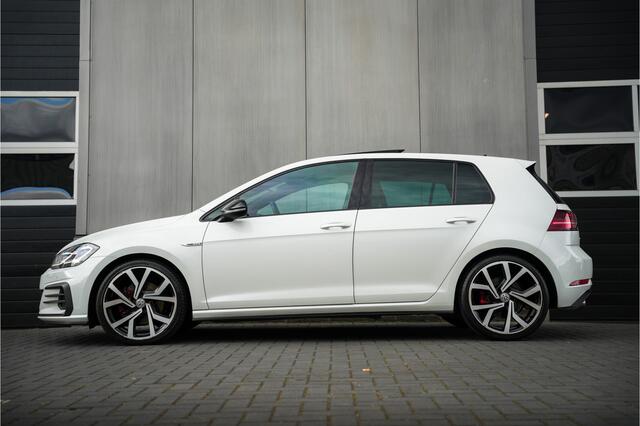 Volkswagen GOLF 7.5 2.0 TDI GTD 184 pk /Automaat/ Pano-Dak/ Sport-Stoelen/ Stoel.Verw/ Adap.Cruise/ Led-Koplamp/ Virtual/ Camera/ 19'' LMV