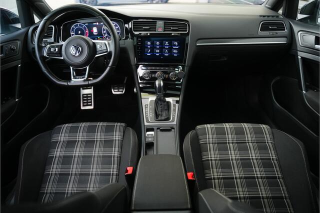 Volkswagen GOLF 7.5 2.0 TDI GTD 184 pk /Automaat/ Pano-Dak/ Sport-Stoelen/ Stoel.Verw/ Adap.Cruise/ Led-Koplamp/ Virtual/ Camera/ 19'' LMV