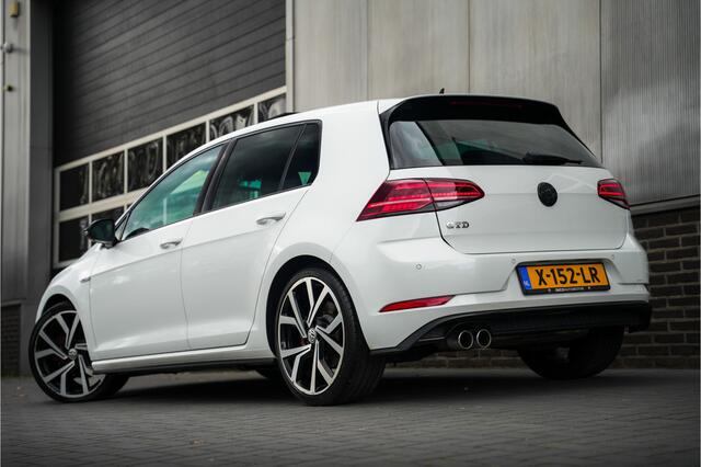 Volkswagen GOLF 7.5 2.0 TDI GTD 184 pk /Automaat/ Pano-Dak/ Sport-Stoelen/ Stoel.Verw/ Adap.Cruise/ Led-Koplamp/ Virtual/ Camera/ 19'' LMV
