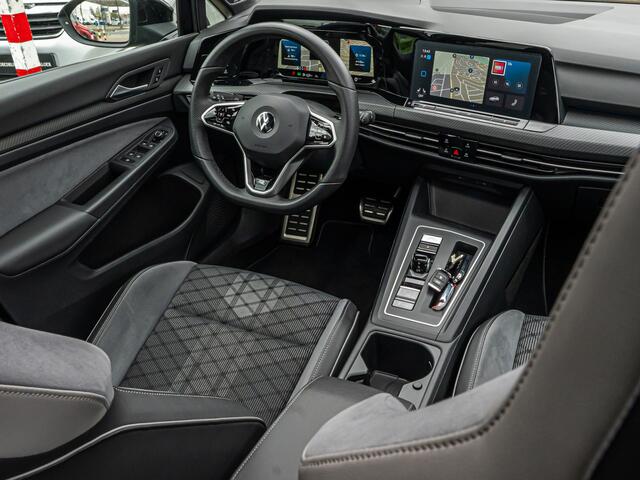 Volkswagen GOLF 1.5 eTSI R-Line Business PANO HUD HARMAN KARDON CAMERA MATRIX IQ BLACK OPTIC BOMVOL!!
