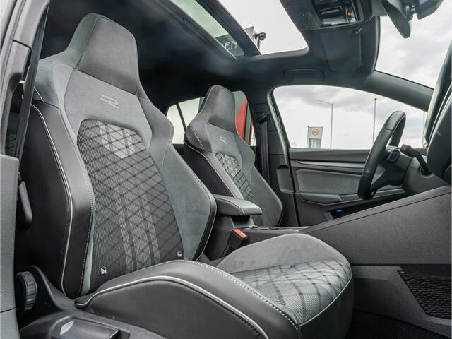Volkswagen GOLF 1.5 eTSI R-Line Business PANO HUD HARMAN KARDON CAMERA MATRIX IQ BLACK OPTIC BOMVOL!!