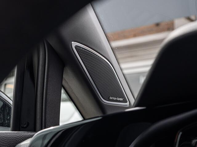 Volkswagen GOLF 1.5 eTSI R-Line Business PANO HUD HARMAN KARDON CAMERA MATRIX IQ BLACK OPTIC BOMVOL!!