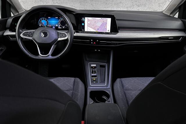 Volkswagen GOLF 1.0 eTSI Life | Adaptieve cruise control | Apple Carplay | Navigatie