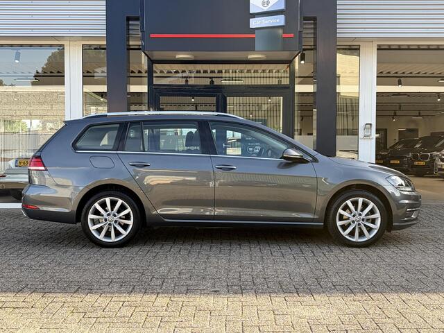 Volkswagen GOLF Variant 1.0 TSI Highline / NL-Auto / Adaptieve Cruise-Control / Trekhaak / Apple-Carplay & Android-Auto / Climate-Control / DAB Radio-Bluetooth / Navi / PDC V+A / 17'' LMV / ENZ.