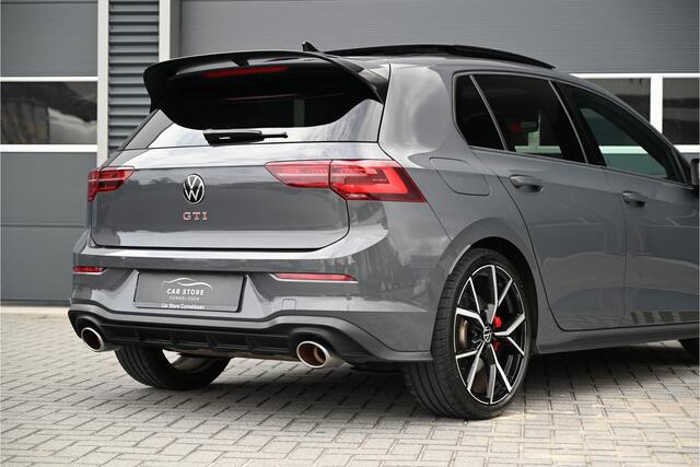 Volkswagen GOLF 2.0 TSI GTI CLUBSPORT 300 PK / PANO / LEDER / IQ LIGHTS / MEMORY / STOELKOELING / BLIND SPOT / KEYLESS / 19"